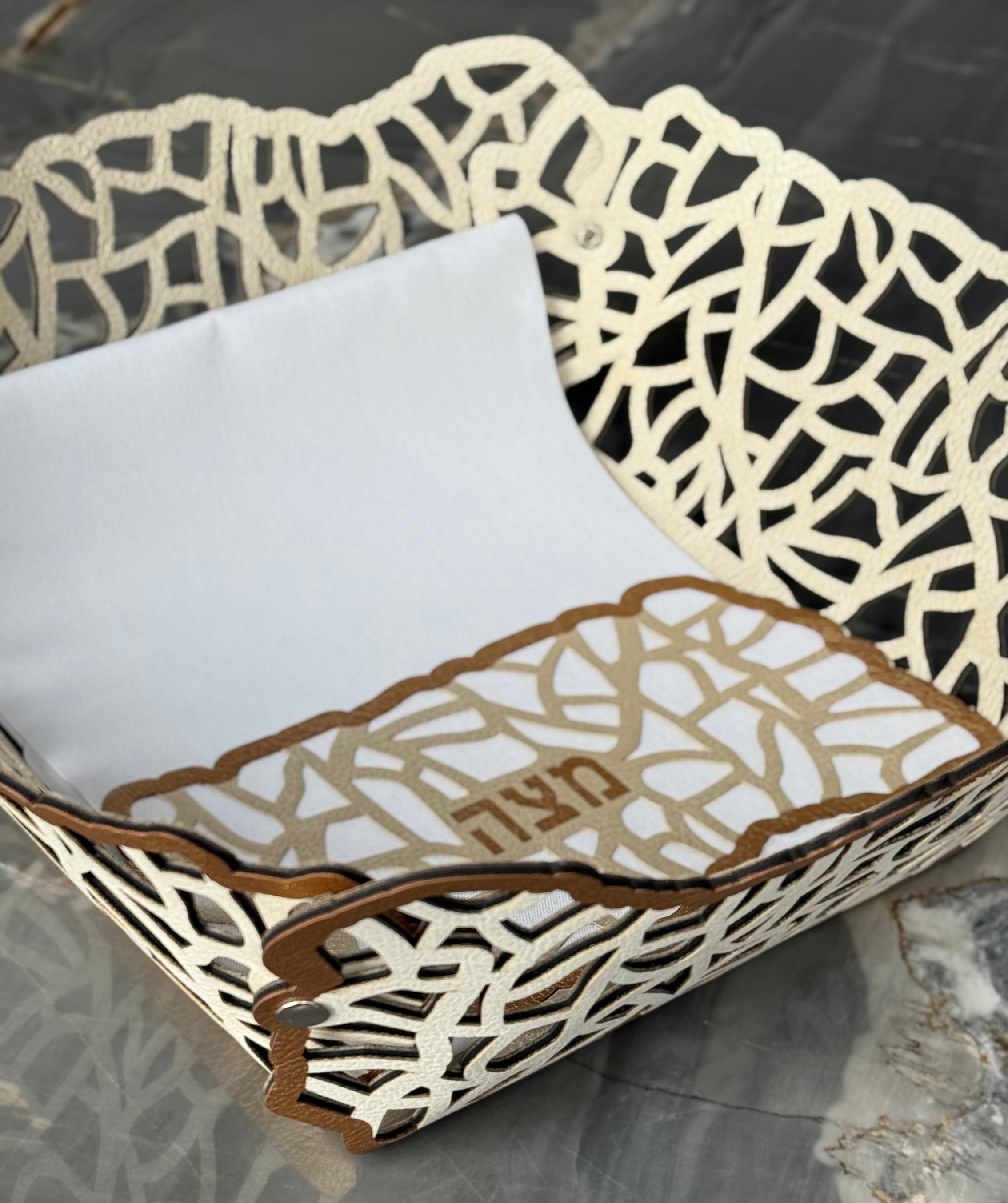 Soft Oak Leaf - Cesta Matza